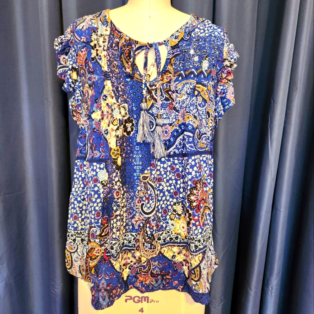 Boho style flutter-sleeve blouse, size Small